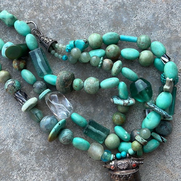RARE Vintage Tibetan Turquoise & Jade Layered Necklace - Picture 13 of 15